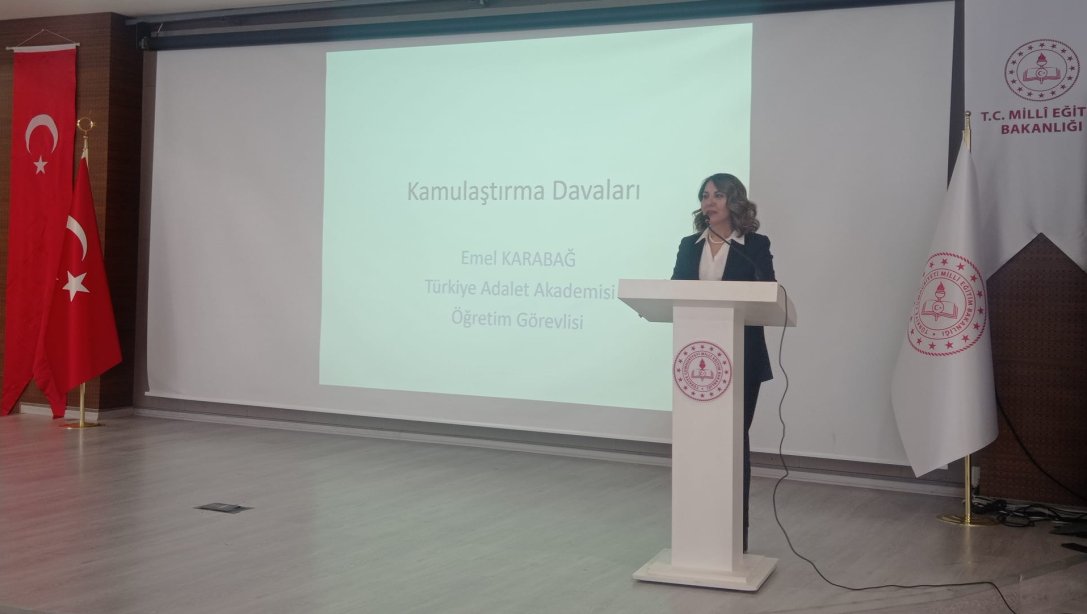 Hukuk Hizmetlerinin Yürütülmesi Seminerinde Türkiye Adalet Akademisi Öğretim Görevlisi Emel KARABAĞ Sunum Yaptı.