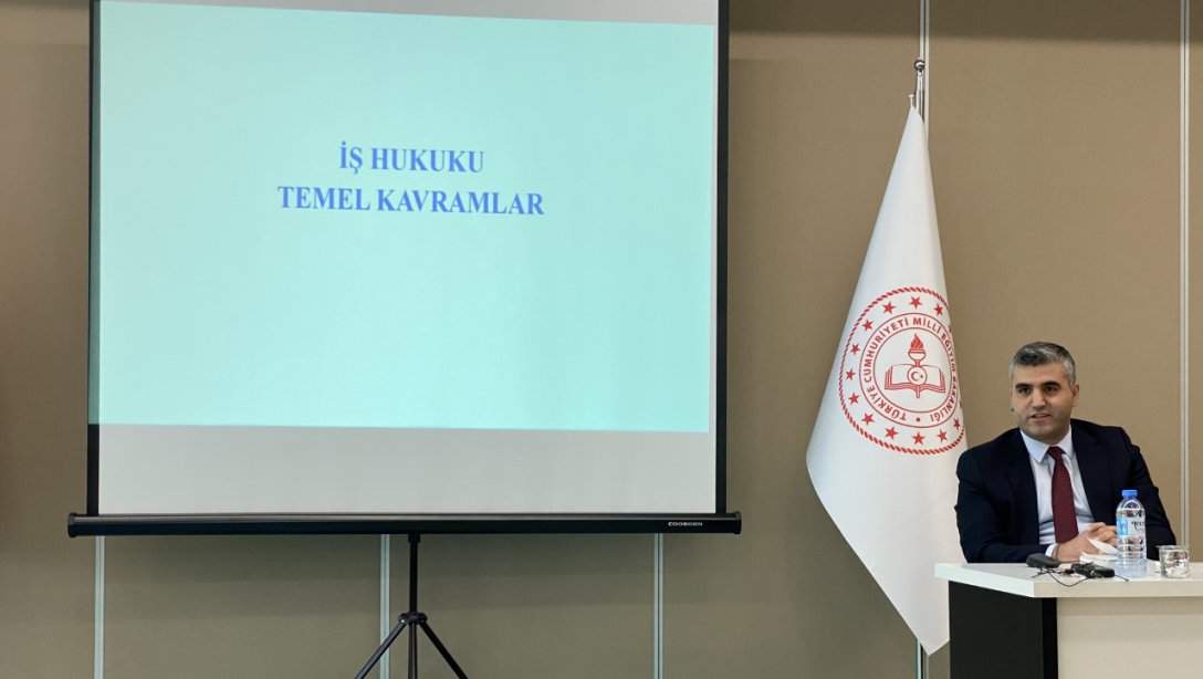 Hukuk Hizmetlerinin Yürütülmesi Seminerinde Yargıtay Tetkik Hâkimi Yavuz BAŞTEMUR Sunum Yaptı 